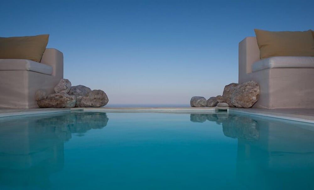 undefined Art Villa Exogonia Santorini 8