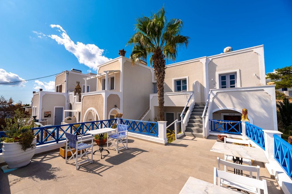 undefined Hotel Thira 9