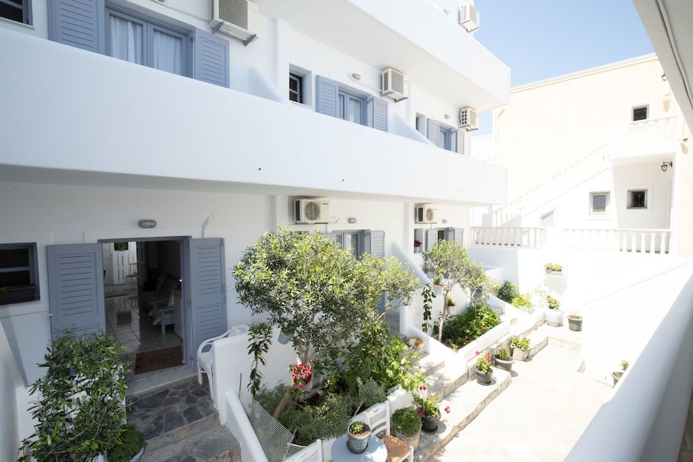 undefined Zacharakis Studios 9