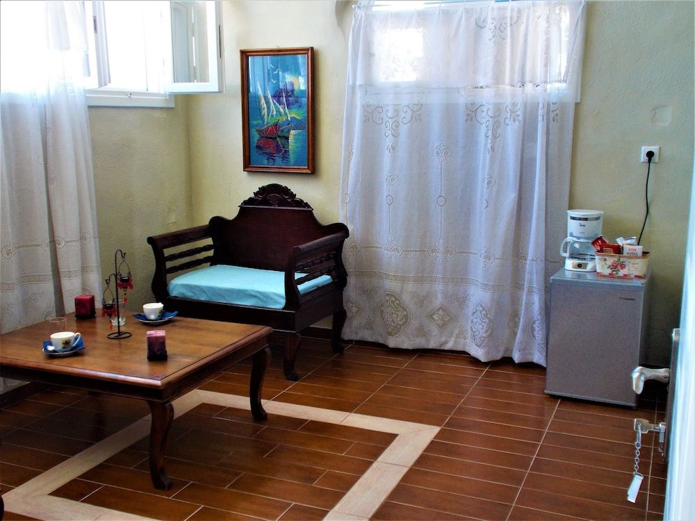 Loukas Kontos Traditional House Traditional Suite, 1 Bedroom 13