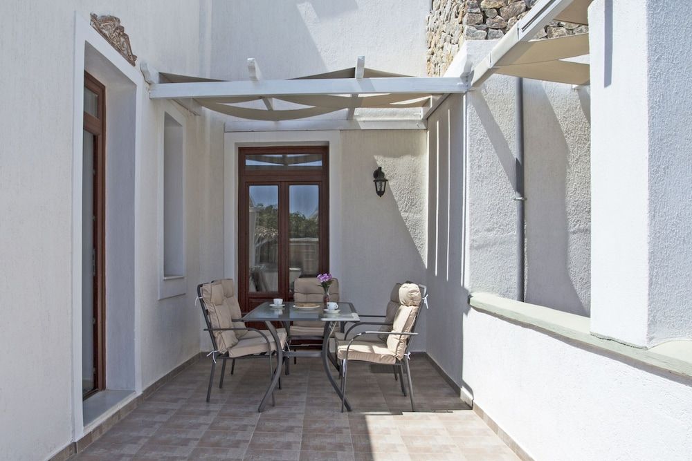 The Birds Villa included Car rental Apartment, 2 Bedrooms (Free Car Rental , 5 Adults) 6