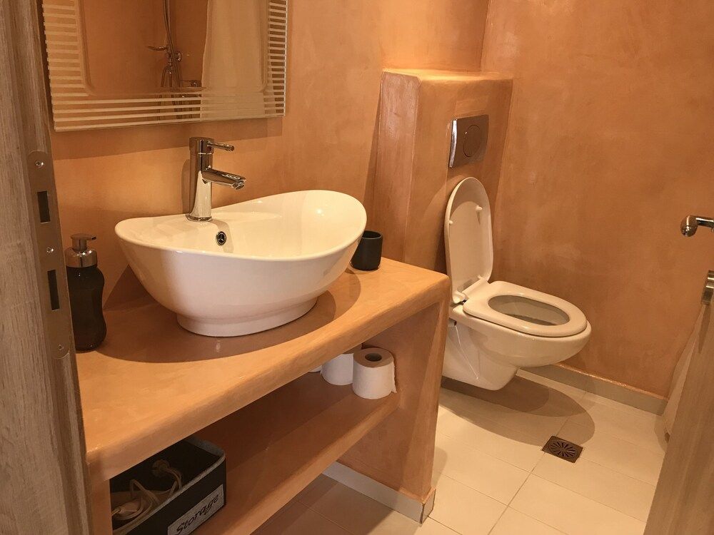 undefined Fira home 1 8