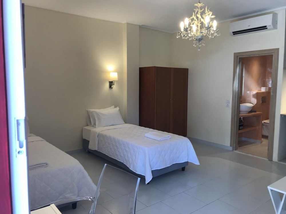 undefined Fira home 1 2