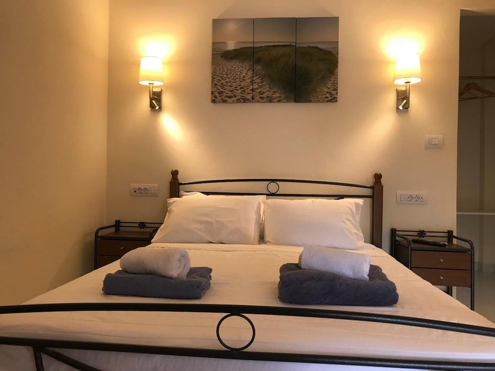 undefined Fira home 3 6