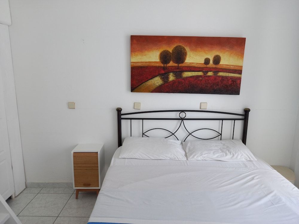 undefined Three Harites 7