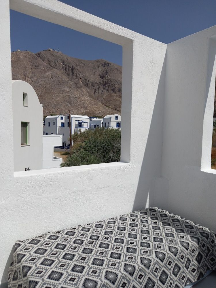 undefined Three Harites 9