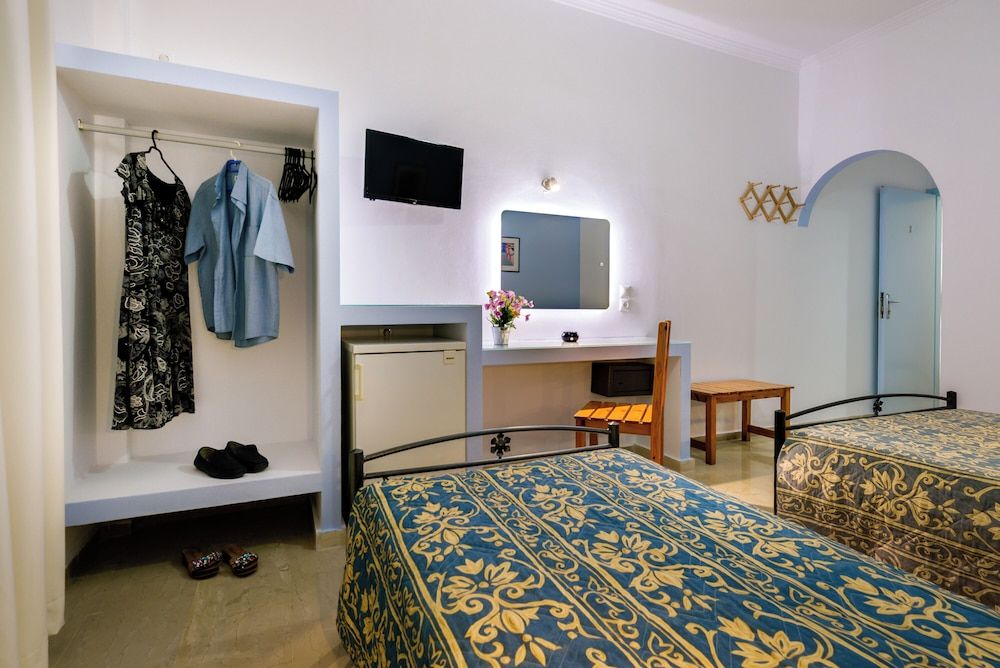 Akis Hotel Standard Double or Twin Room 4