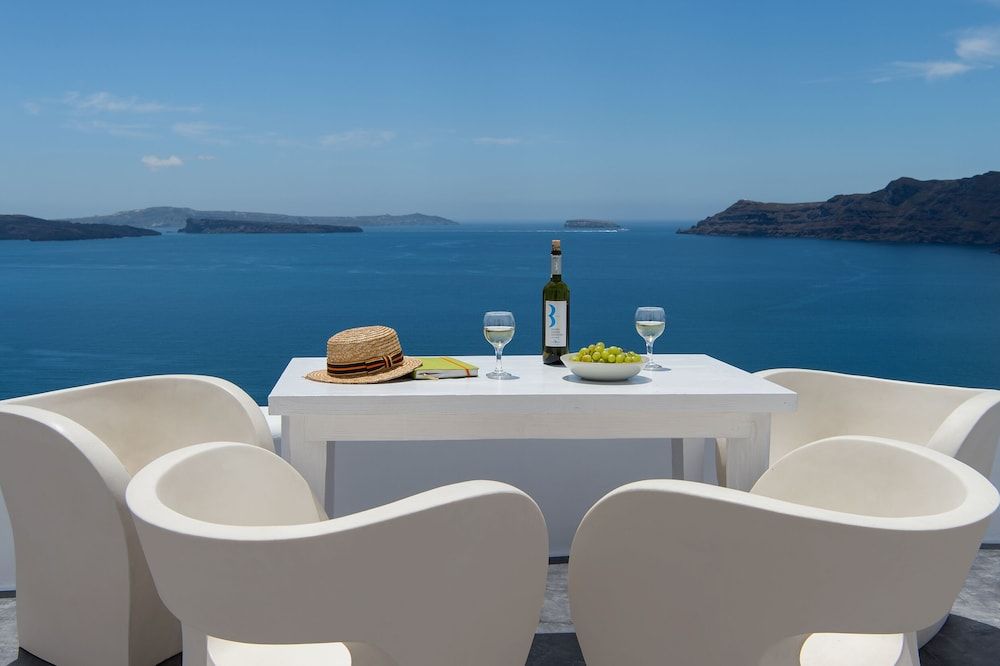 undefined GeorgOIA House Volcano View 6