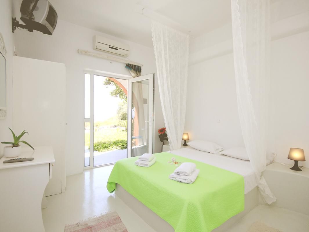 undefined Thea Studios 5