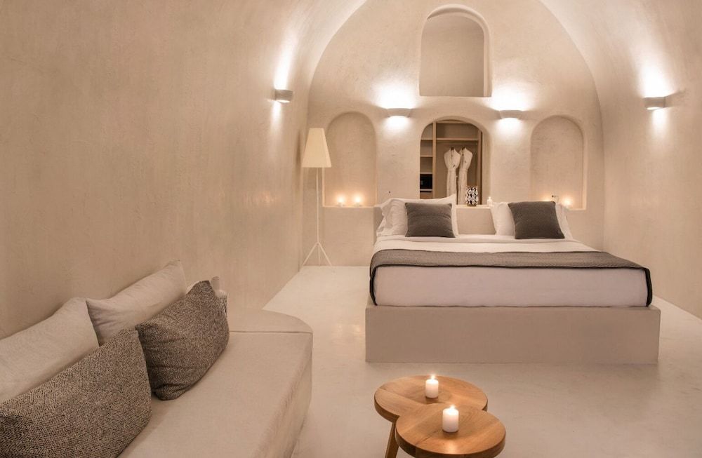 undefined Villa Dusk in Fira Santorini 6