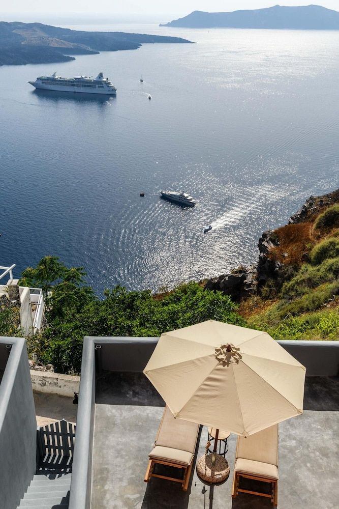 undefined Villa Dusk in Fira Santorini 9