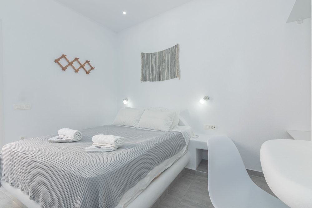 undefined Carlos Pension 2