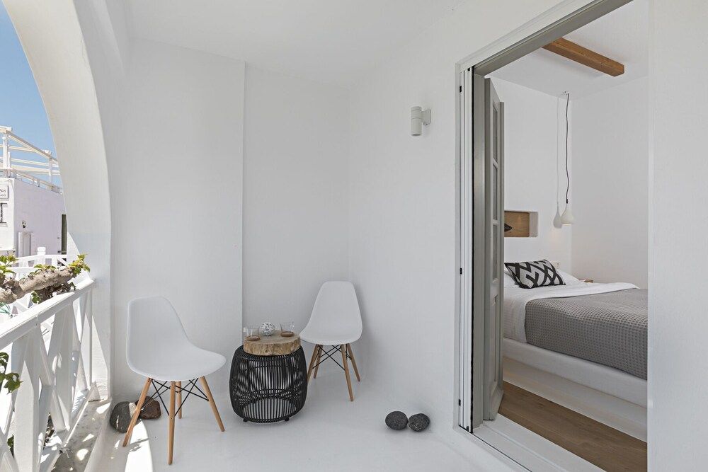 3 Elements by Stylish Stays Suite, Hot Tub 13