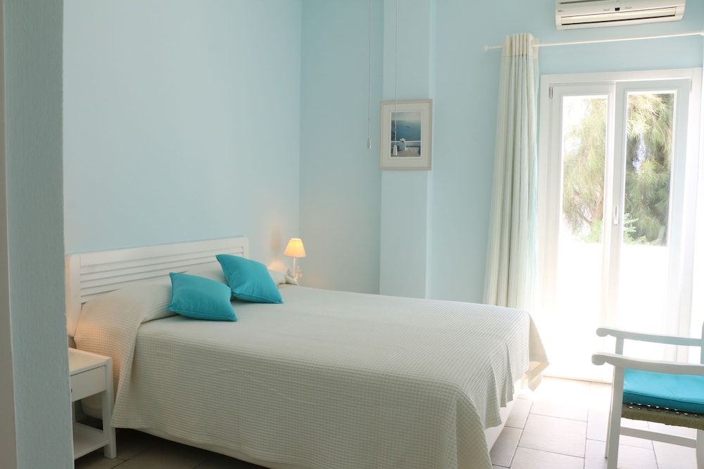 Spiros & Hiroko Hotel - Adults Only Standard Room (Adults Only) 7