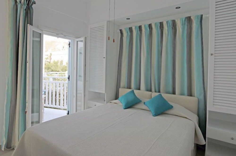 Spiros & Hiroko Hotel - Adults Only Standard Room (Adults Only) 3