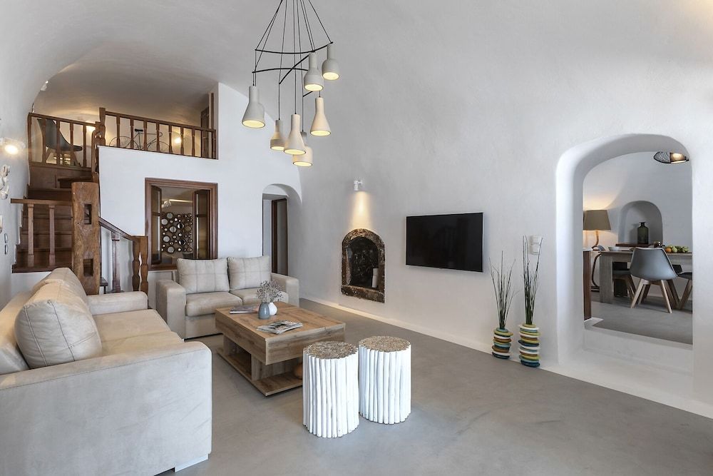 180 Caldera by Stylish Stays Villa, Hot Tub, Sea View 9