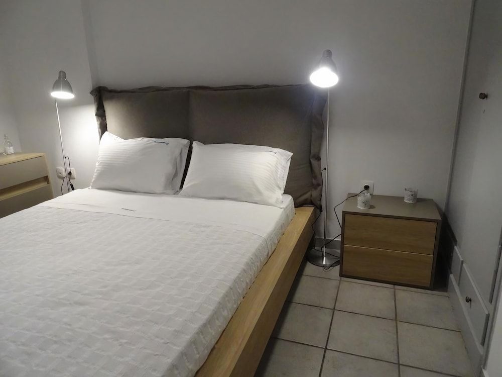 undefined Santoriviera House 4