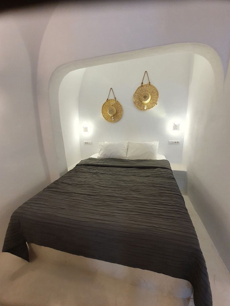 Nefeli Traditional Cave Houses Nefeli Bioclimatic Cave Studio 2