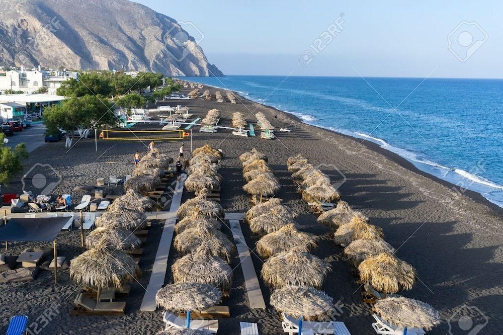 Room in Studio - Pleasure Studios1 Person 3 Shared Dormitory, 1 Bedroom, Balcony, Garden View 11