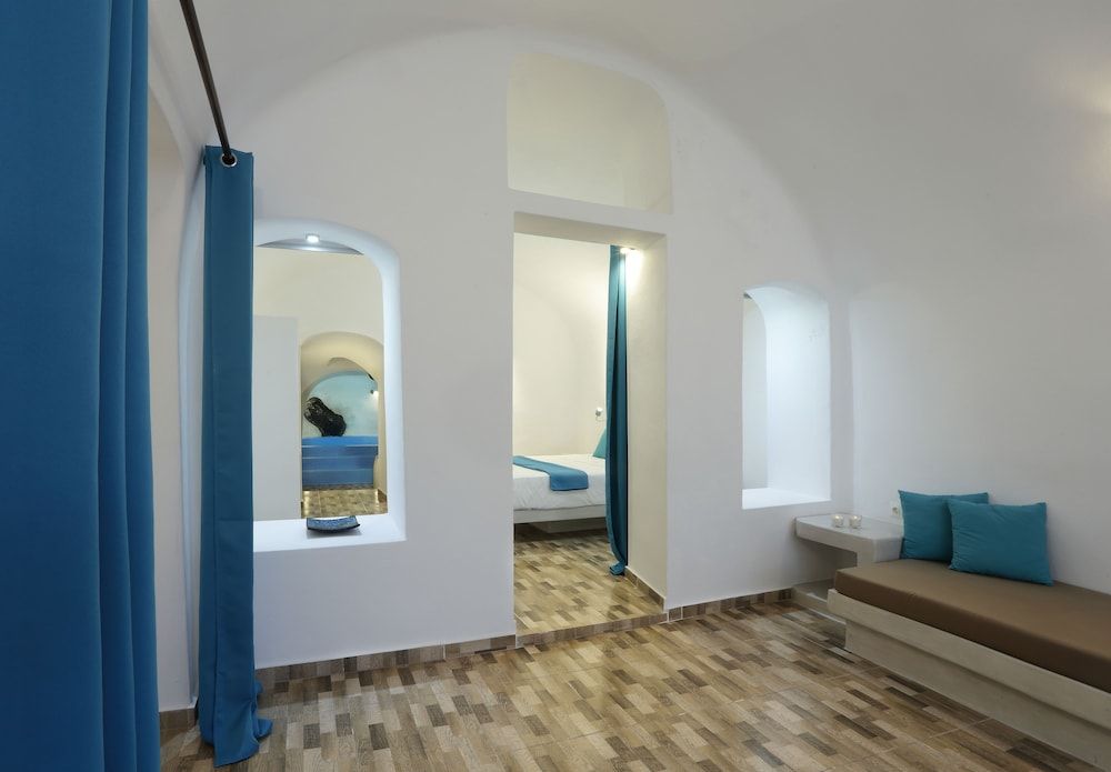 Church & Cave - Santorini Private Residences Luxury House, 2 Bedrooms, Hot Tub 15