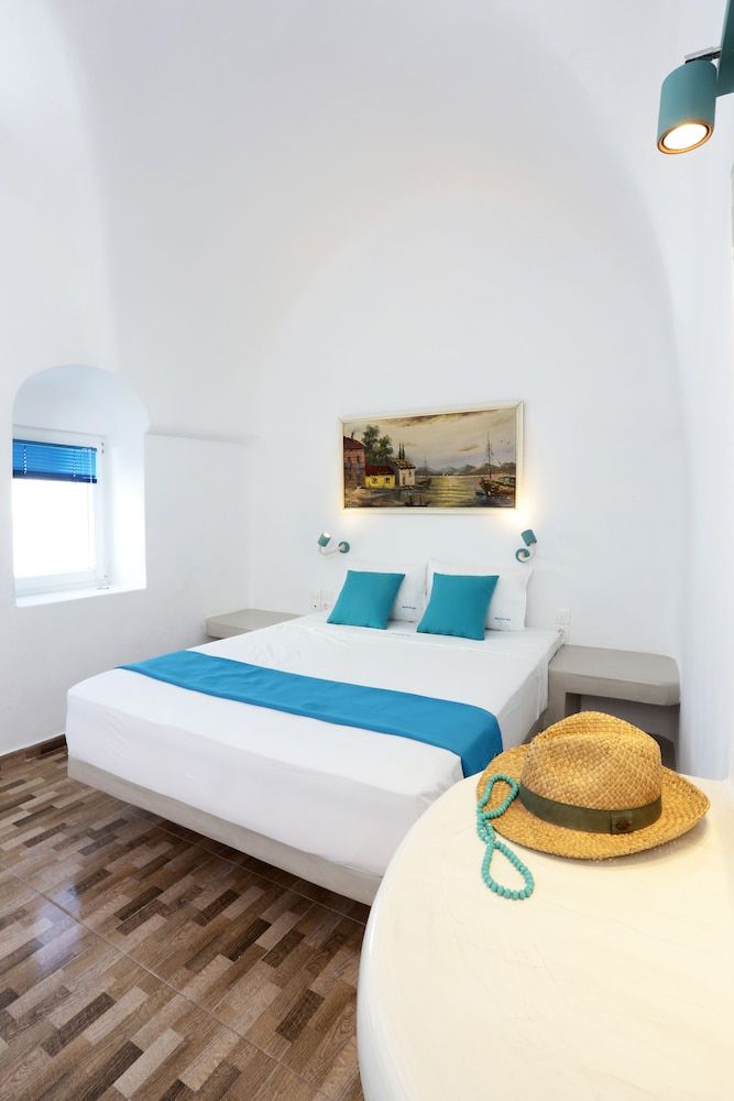 undefined Church & Cave - Santorini Private Residences 7