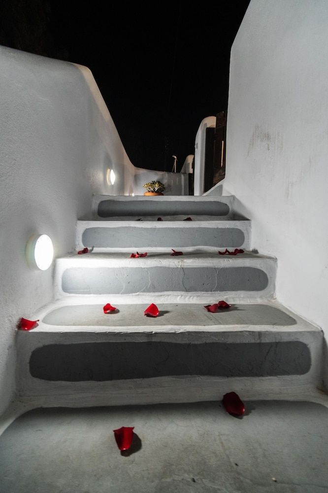 undefined Asera Suites Near Kamari Beach 4