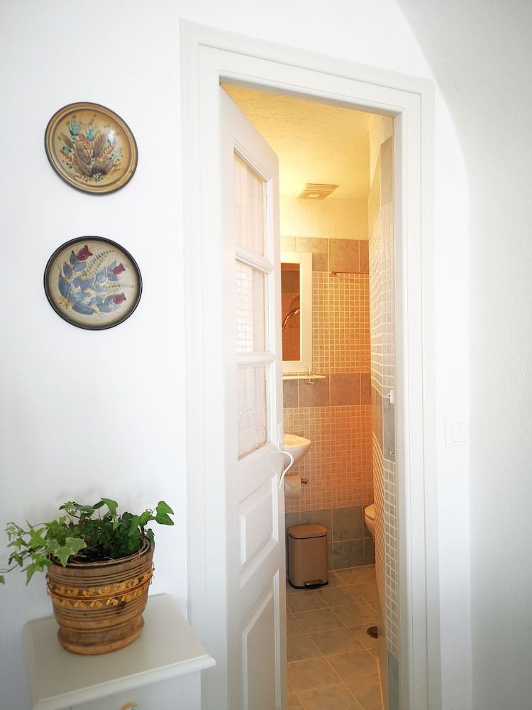 Spitia Tzitzi Traditional Two-Bedroom Suite with Outdoor Plunge Pool 5