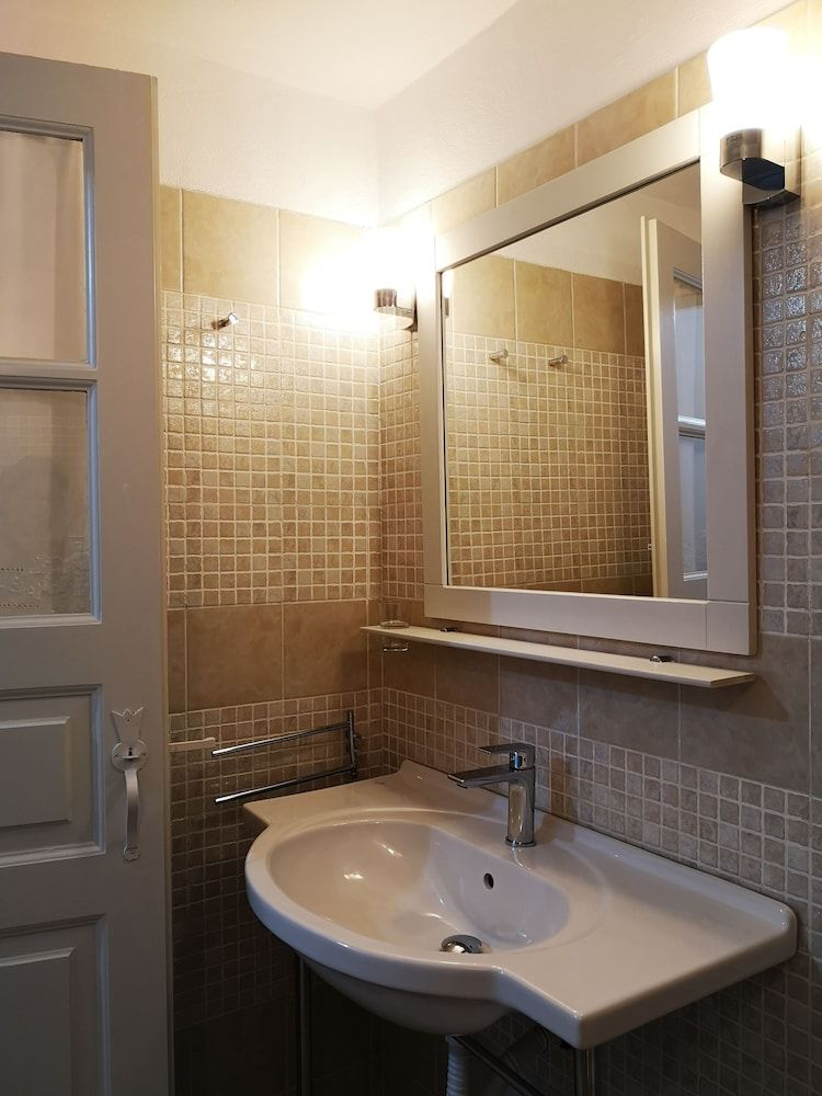 Spitia Tzitzi Traditional Two-Bedroom Suite with Outdoor Plunge Pool 6