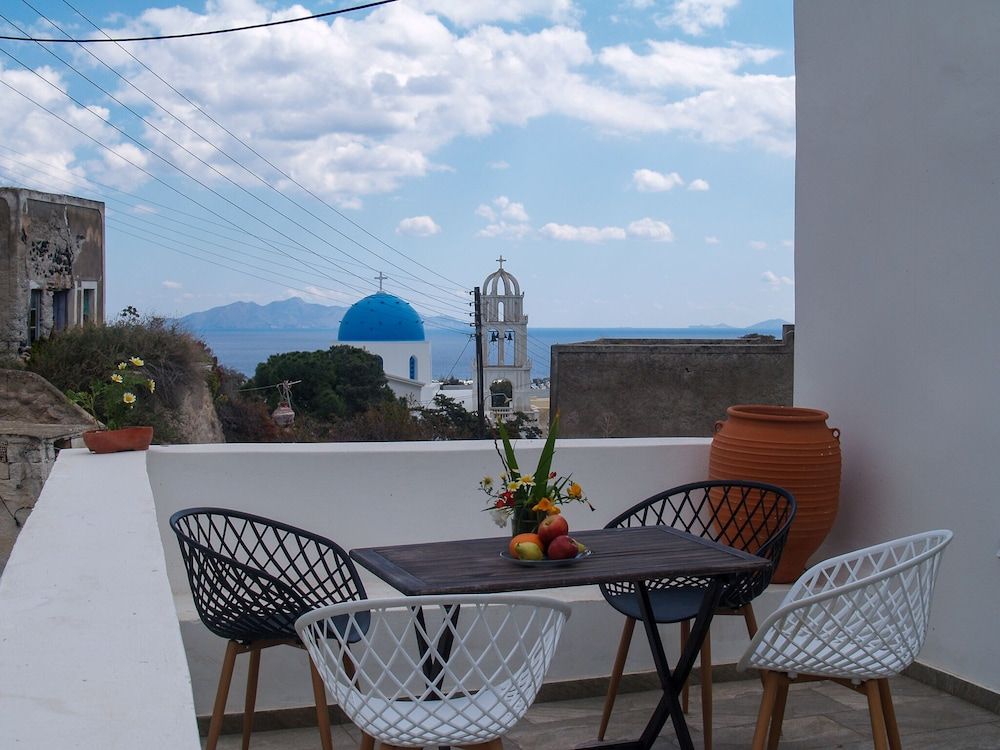 Mythos Traditional Stonehouse Apartment 7