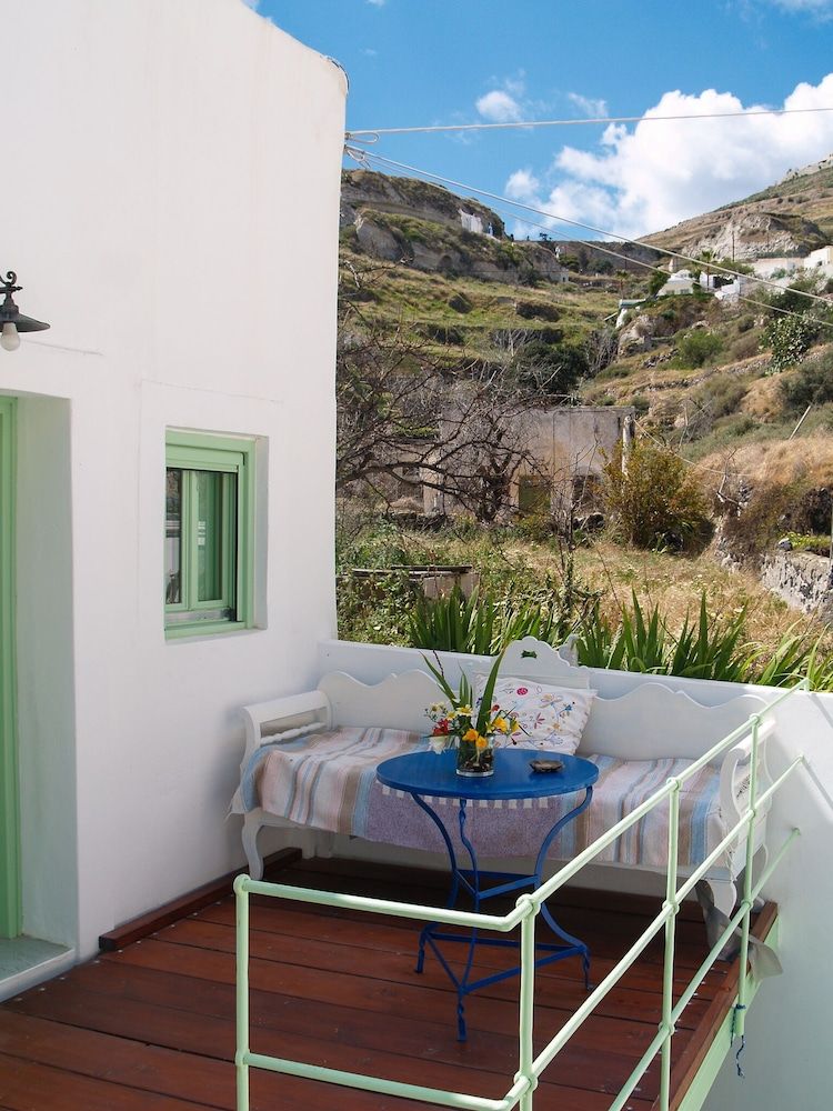Mythos Traditional Stonehouse Double Room 5