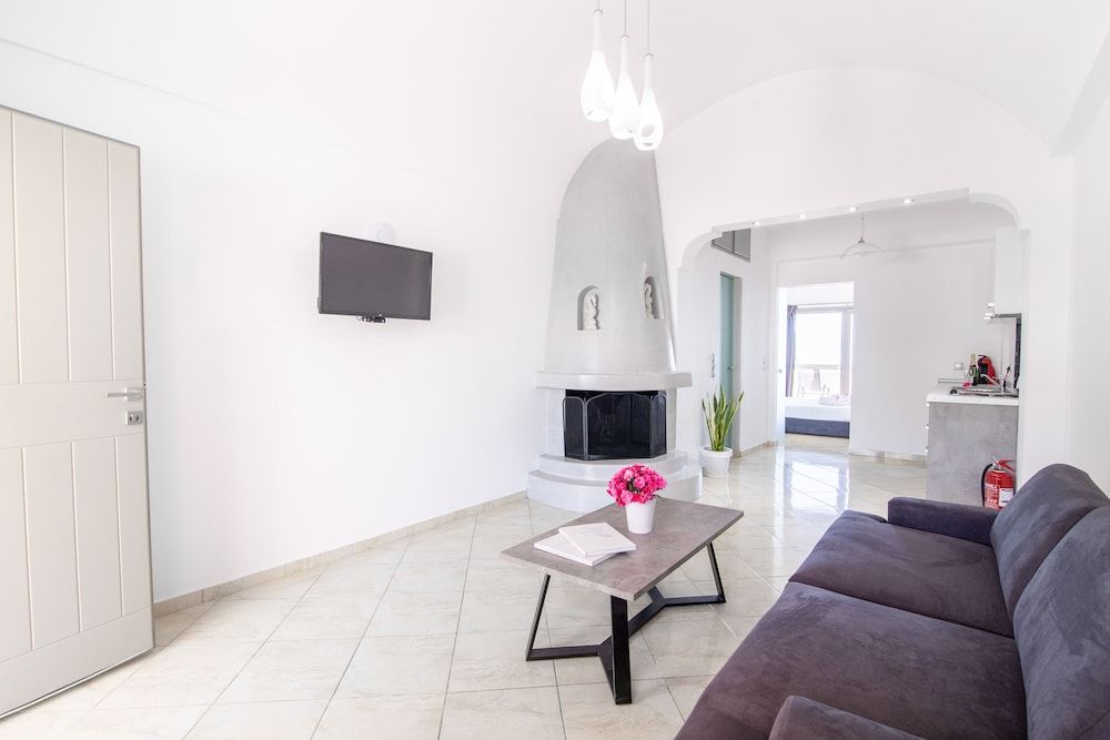 Burned Rock Suites Deluxe Apartment, 1 Bedroom 11