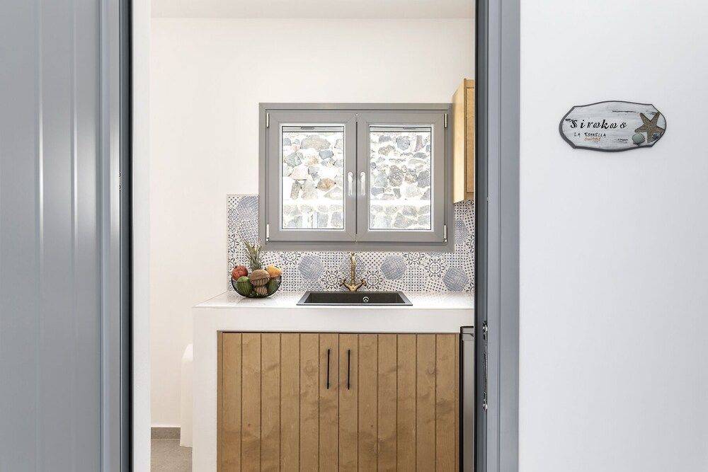 La Estrella 4 Suites with Sea View & 4 Prive Hot Tub Sirokos Suite 6