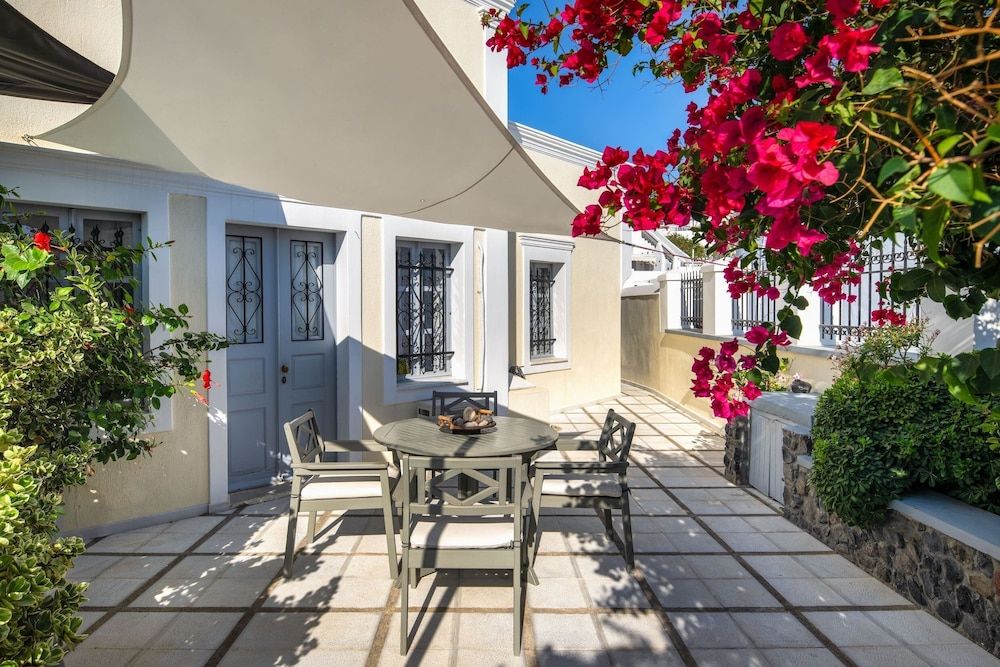 Day One Fira Mansion Standard Apartment 7