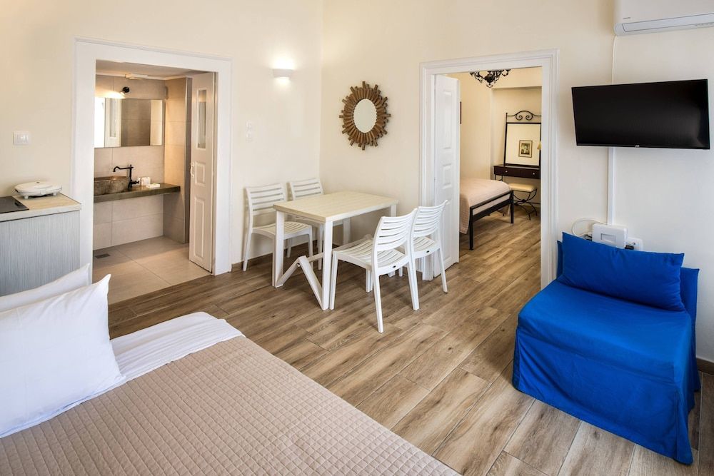 Day One Fira Mansion Standard Apartment 4