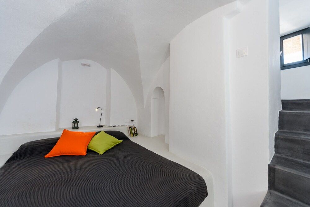 undefined The Luna Suite with Hot Tub 8