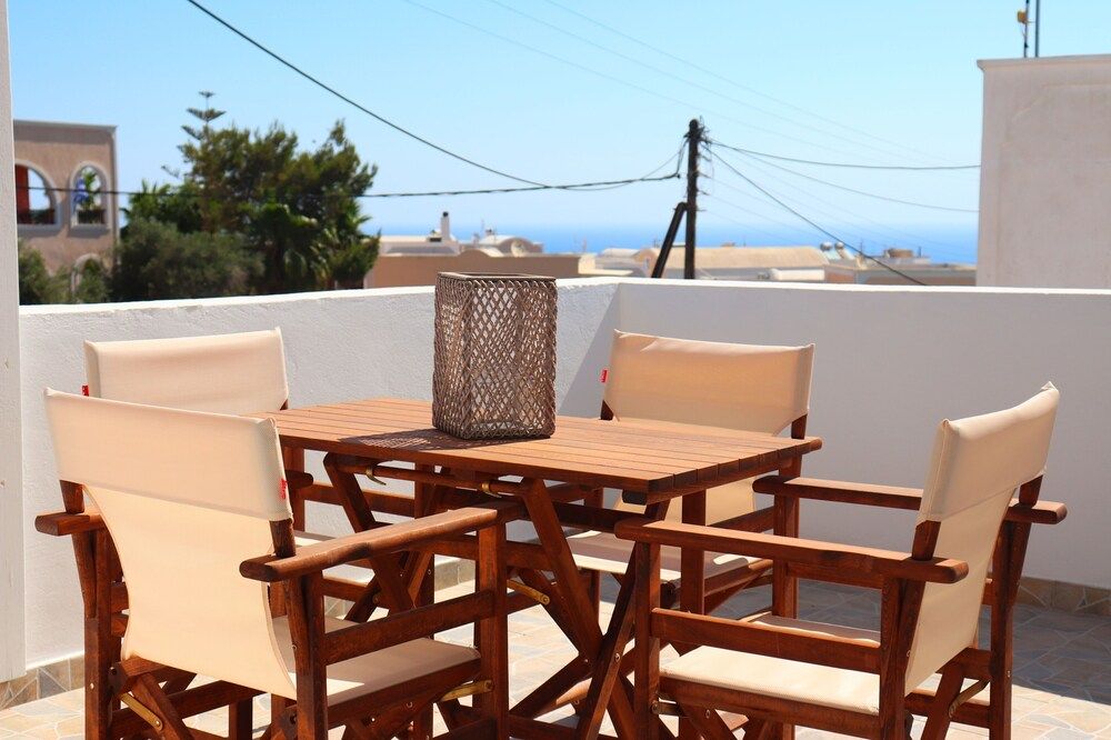 undefined Stunning 1-bed Apartment in Karterádos 10