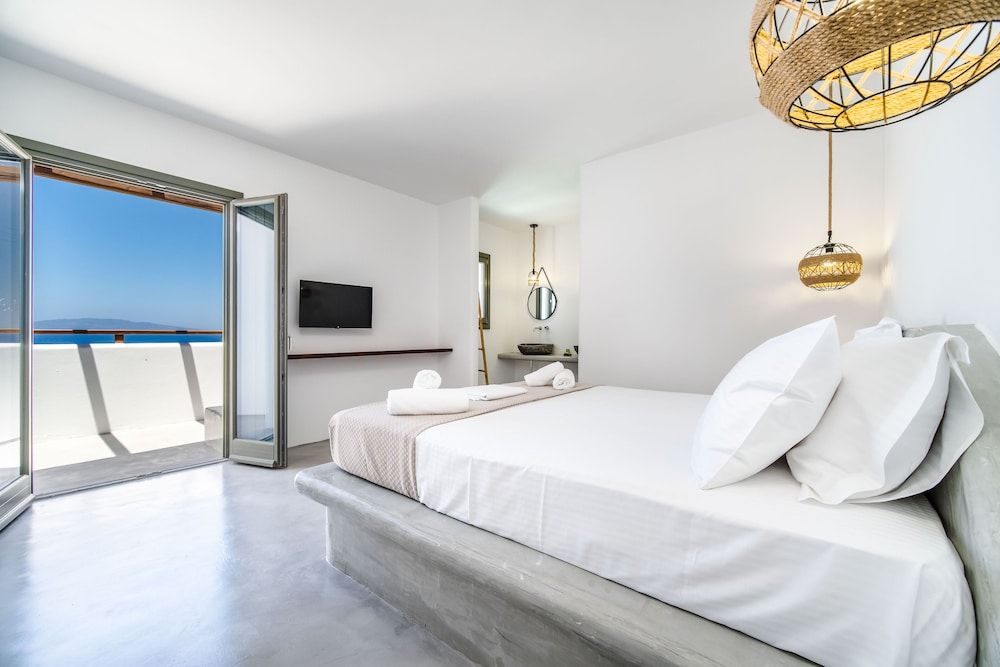 undefined Amethyst Luxury Suites 3