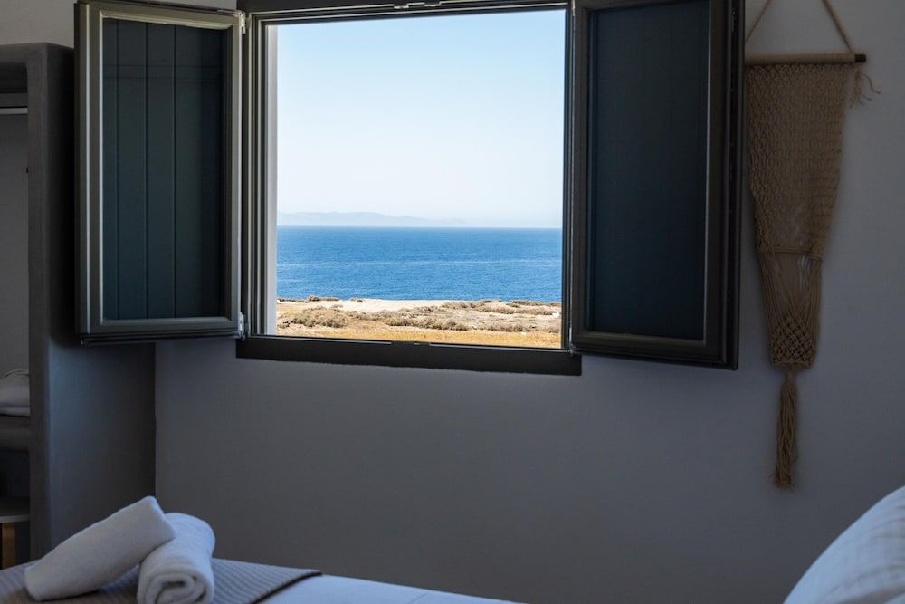 undefined Amethyst Luxury Suites 5