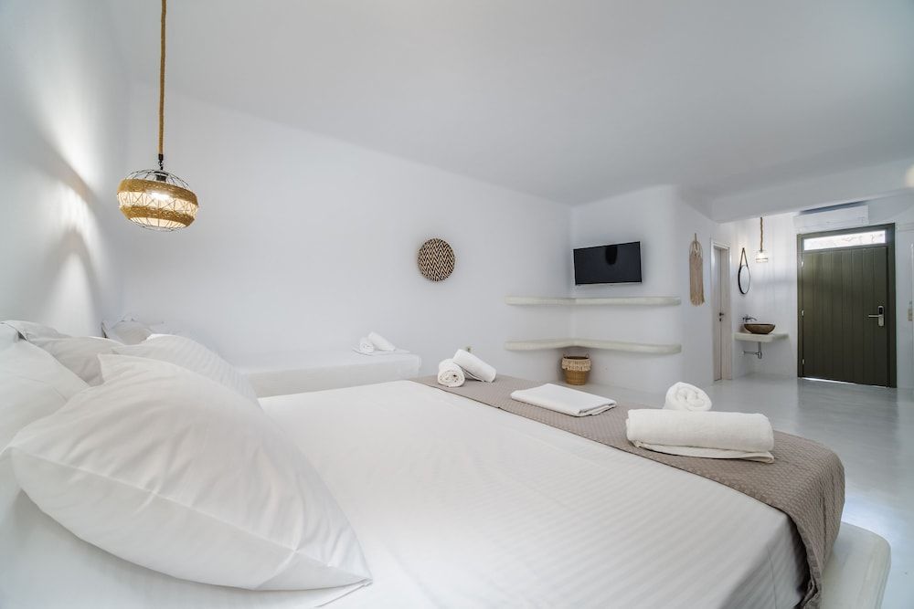 Amethyst Luxury Suites Grand Suite 4