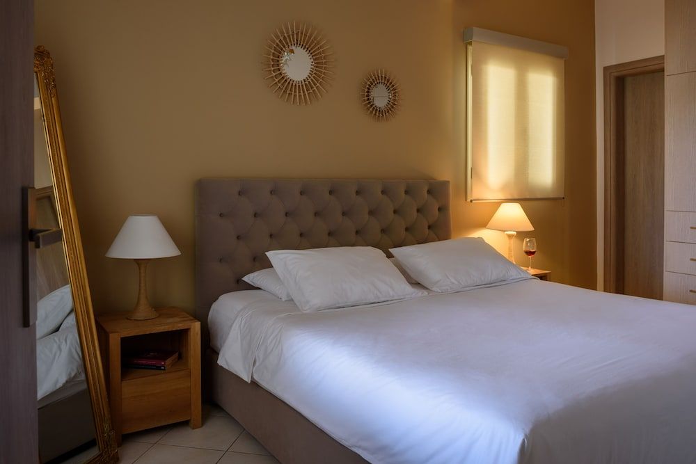 undefined Suite Home Santorini 8