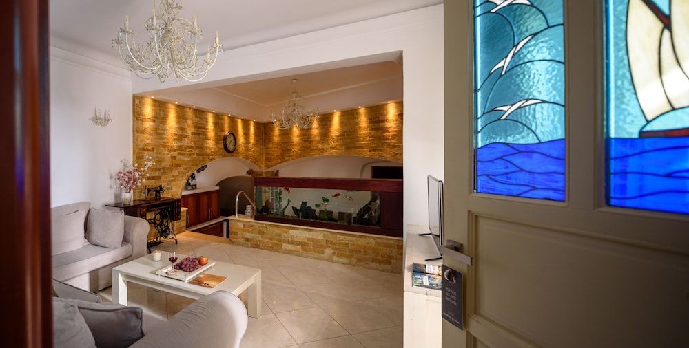 Suite Home Santorini Family Villa 5