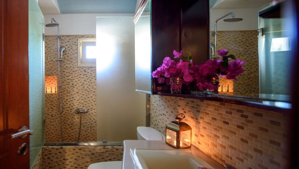 Suite Home Santorini Family Villa 3