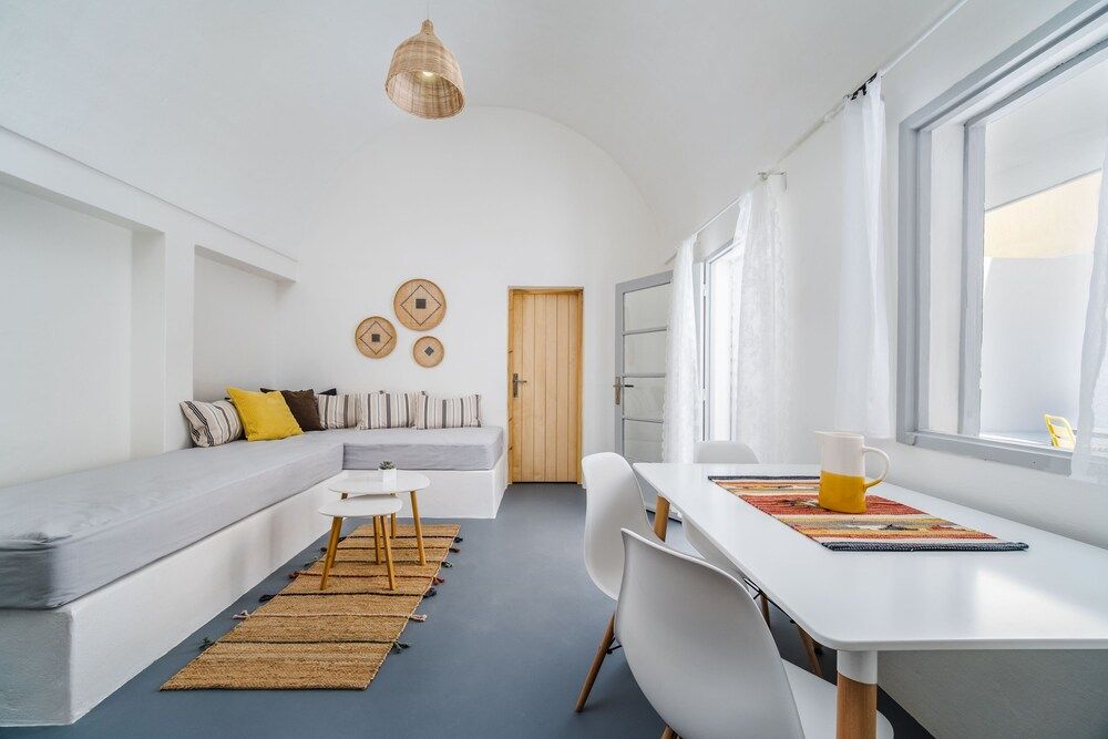 Villa Tholos - 400m from Kamari Beach Comfort Villa, 2 Bedrooms 10