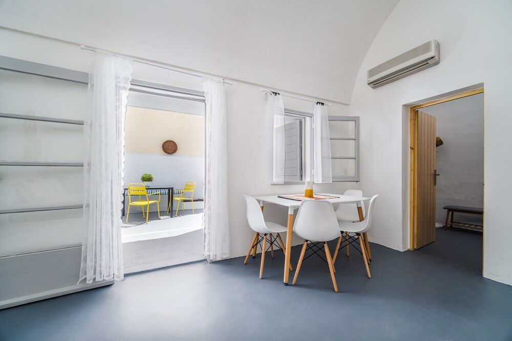 Villa Tholos - 400m from Kamari Beach Comfort Villa, 2 Bedrooms 14