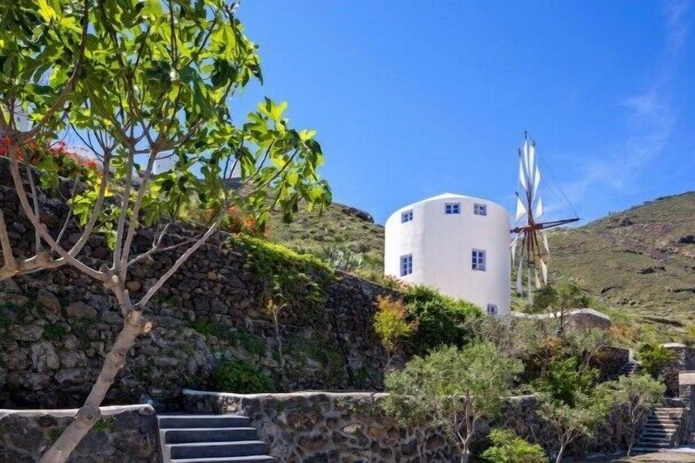 Blue Windmill Villa in Imerovigli Villa 15