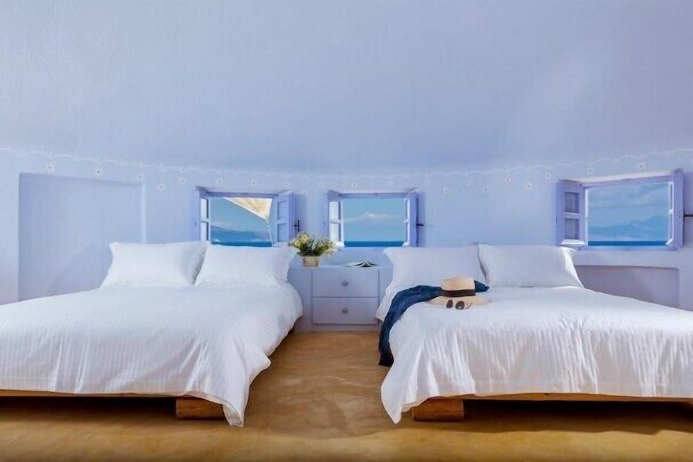 Blue Windmill Villa in Imerovigli Villa 11