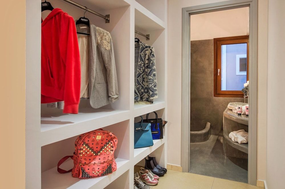 Modern House in the City Centre Fira for 5 Guests House 12