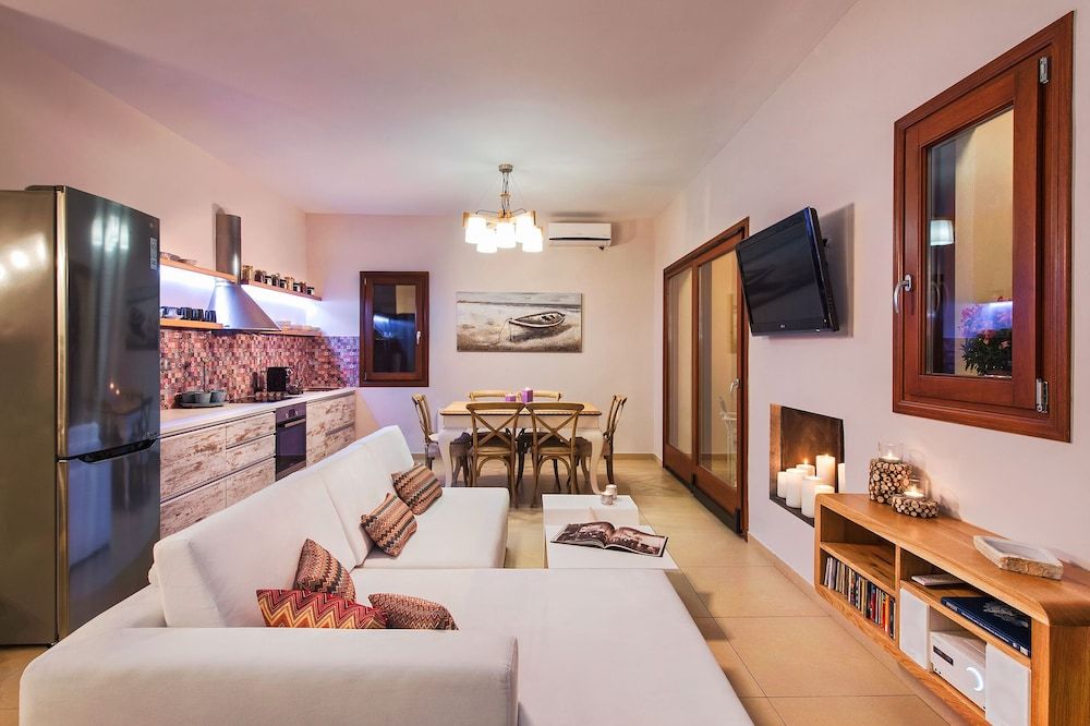 Modern House in the City Centre Fira for 5 Guests House 14