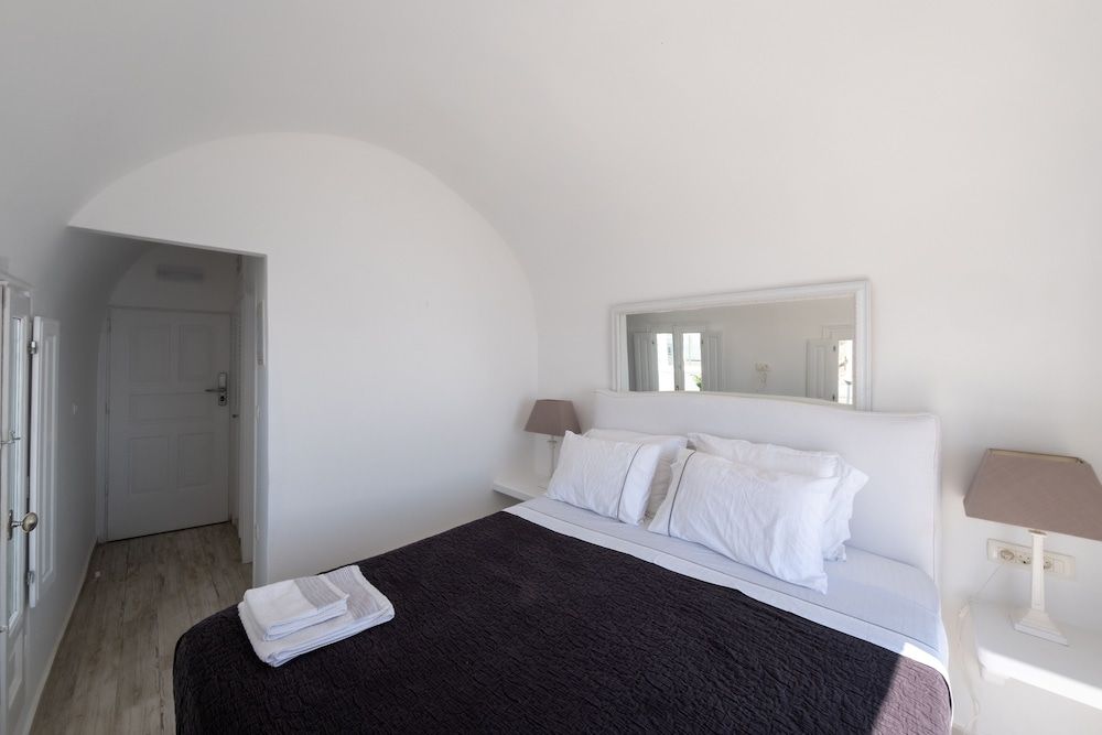 Anemos Cave Suites Junior Double Room, 1 Double Bed, Sea View 2