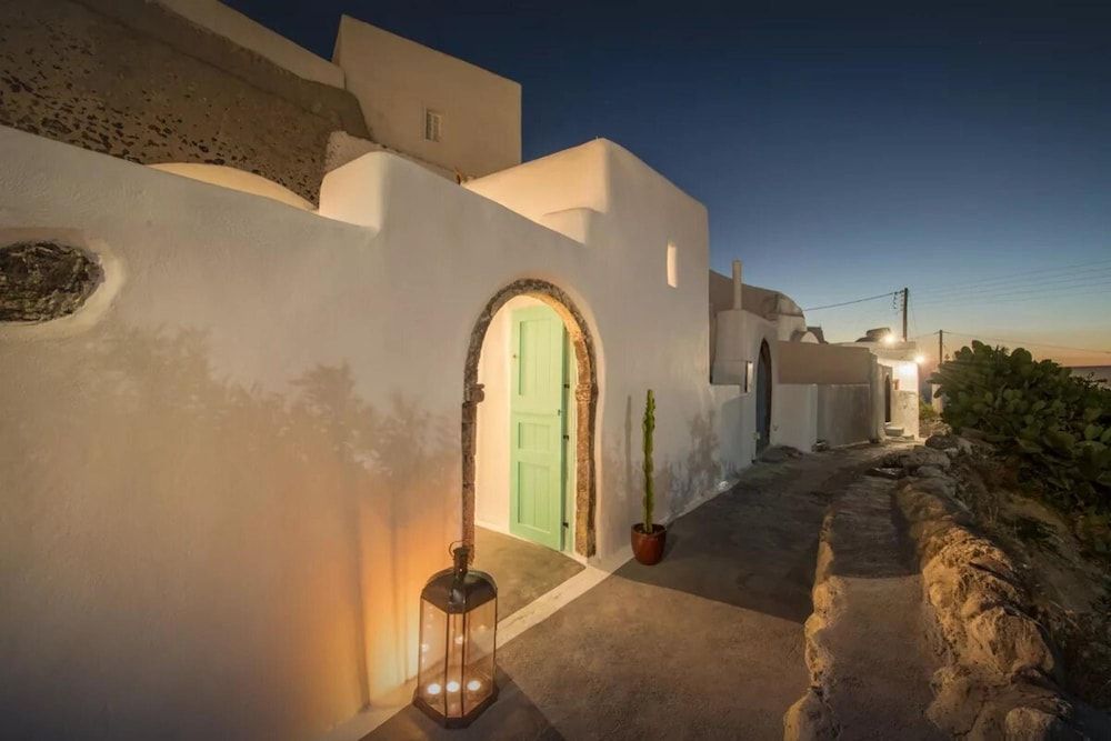 undefined Two Bedroom Villa With Private Indoor Cave Pool 4